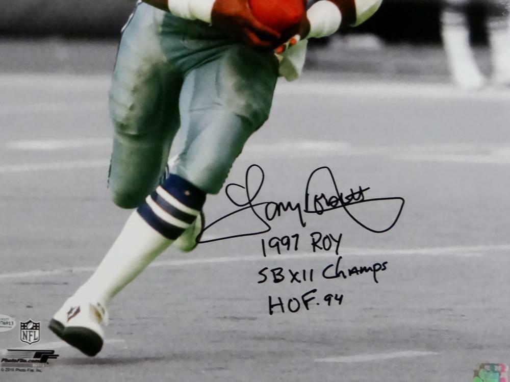 Tony Dorsett Signed Cowboys 16x20 PF BW Spotlight Photo w/3 Insc - Beckett Auth