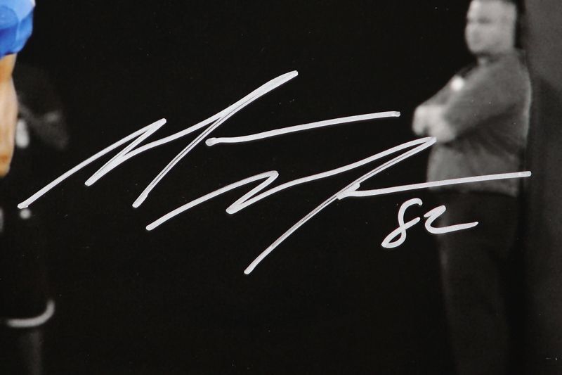 Mario Manningham Autographed 16x20 NY B/W & Color Photo- JSA Authenticated