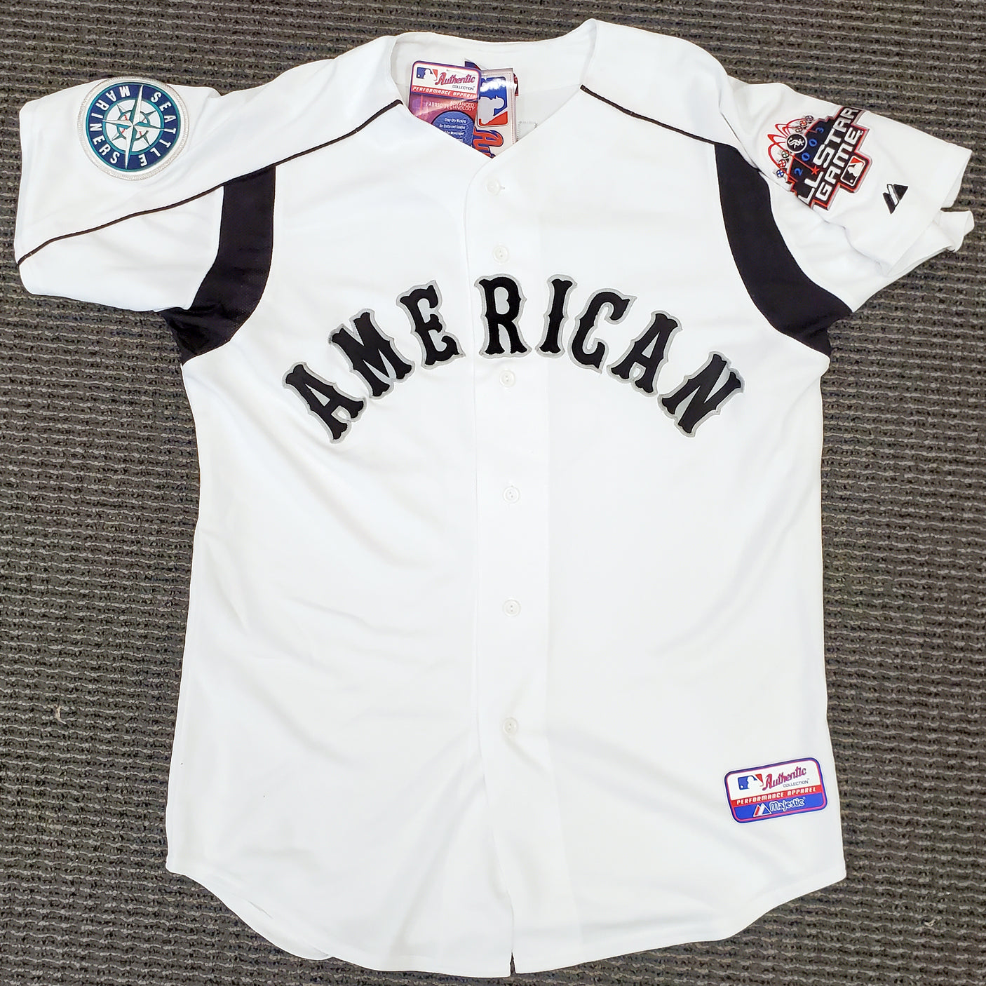 Seattle Mariners Ichiro Suzuki Autographed White Majestic 2003 All-Star Game Jersey Size L "51" IS Holo Stock #189995