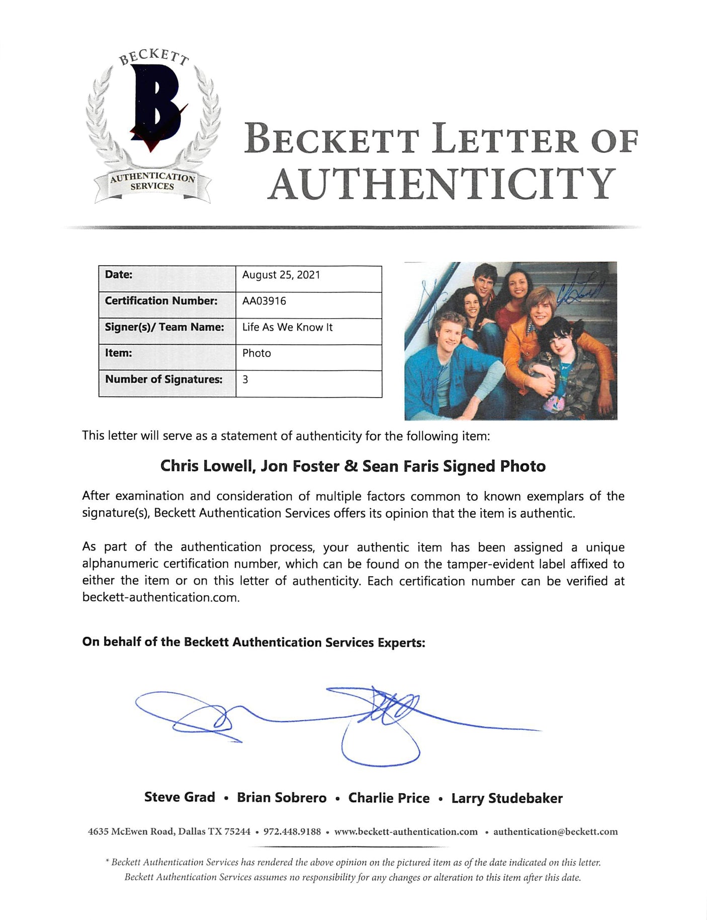 Life As We Know It (3) Lowell, Foster & Faris Signed 11x14 Photo BAS #AA03916