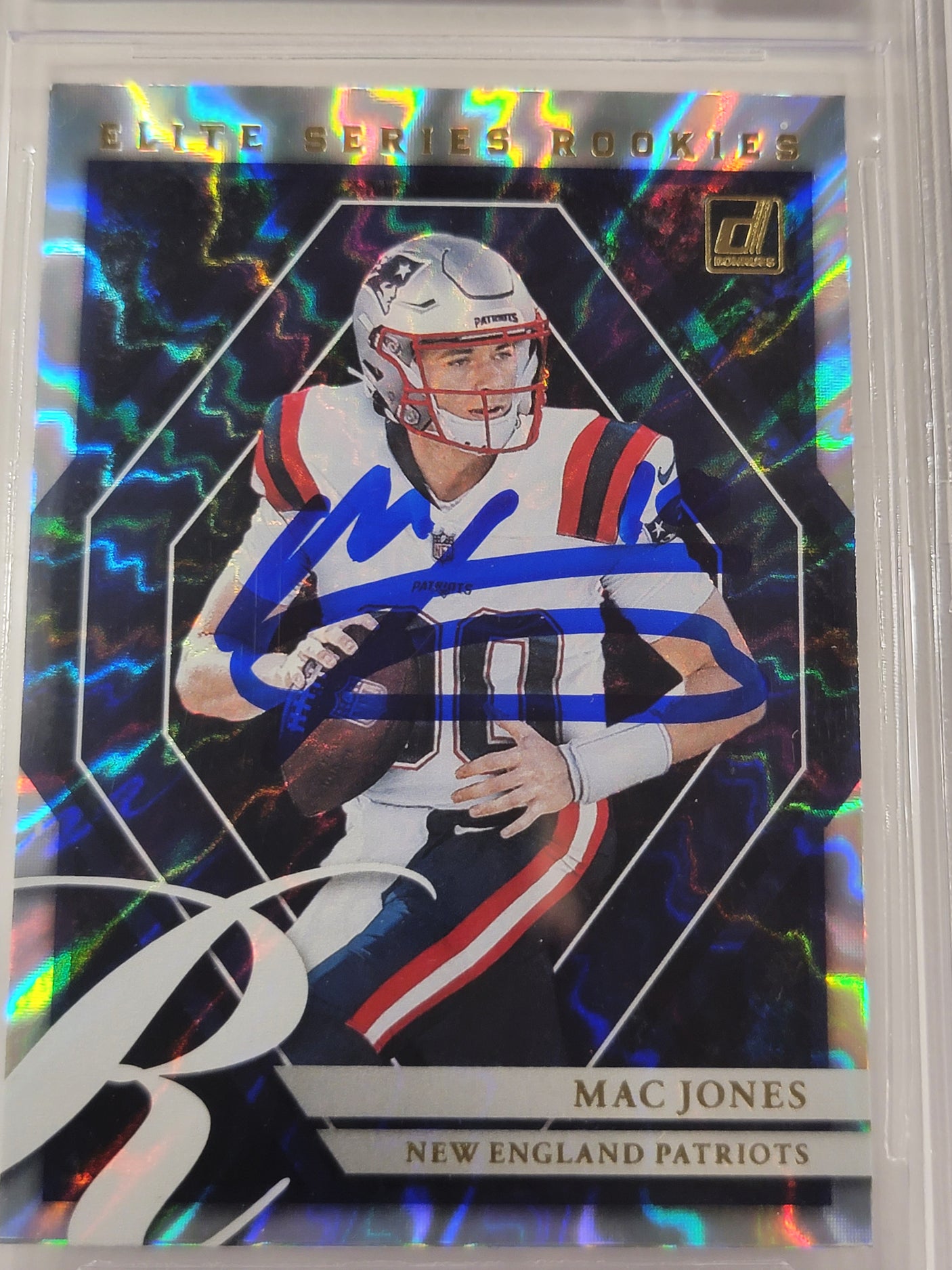 Mac Jones Autographed 2021 Donruss Elite Series Rookies Rookie Card #ESR-MJO New England Patriots Auto Grade Gem Mint 10 Beckett BAS #14867247