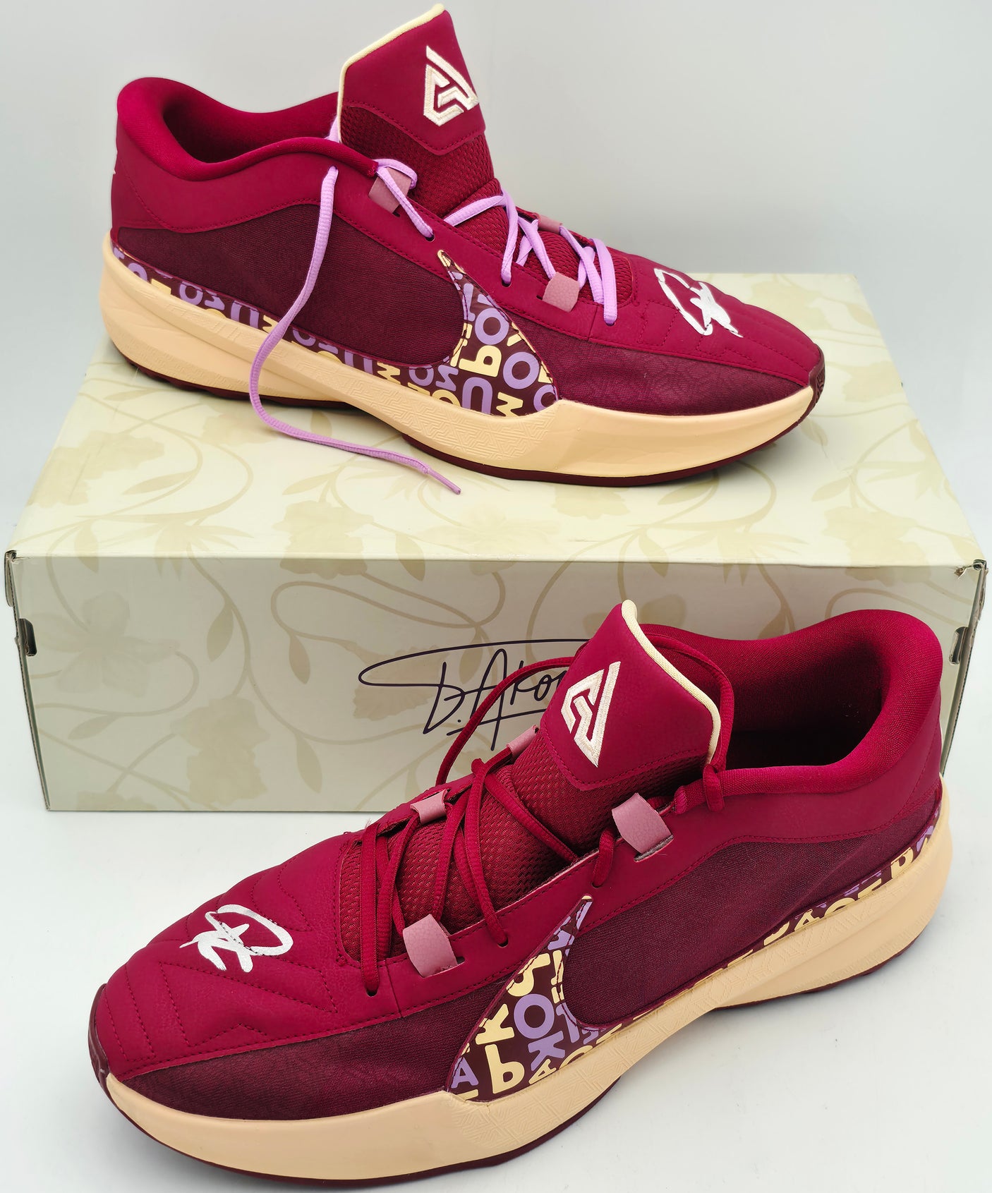 Giannis Antetokounmpo Autographed Crimson & Sand Nike ZOOM FREAK 5 Shoes Milwaukee Bucks Size 17 (With Box) Beckett BAS Witness #3W396420 & #3W396421