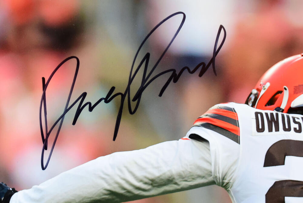 Jeremiah Koramoah Signed Browns 16x20 Back Photo w/Dawg Pound-Beckett W Hologram