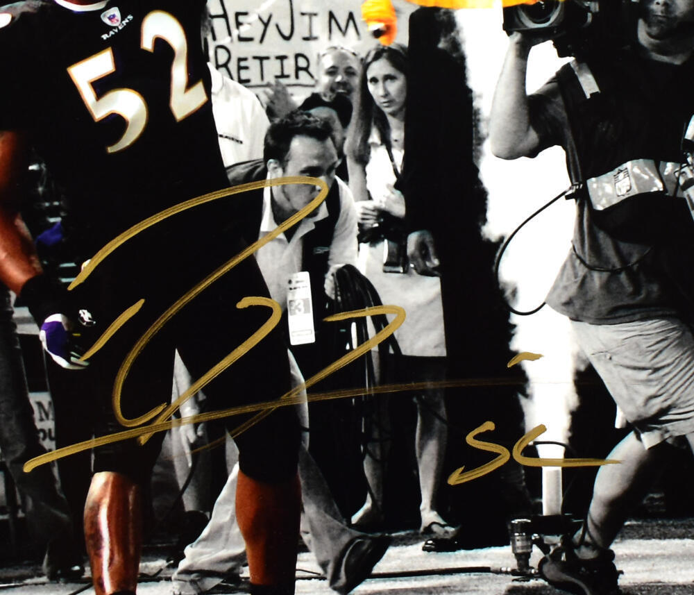 Ray Lewis Autographed Baltimore Ravens 8x10 Flag Photo -Beckett W Hologram *Gold