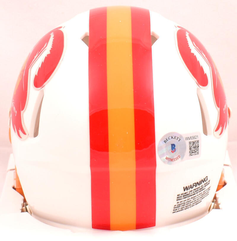 Devin White Signed Tampa Bay Buccaneers 76-96 Speed Mini Helmet-Beckett W Holo