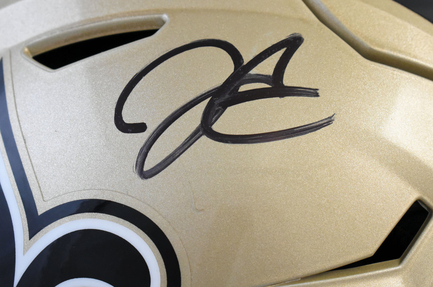 Derek Carr Autographed New Orleans Saints F/S Speedflex Helmet - Beckett W Holo
