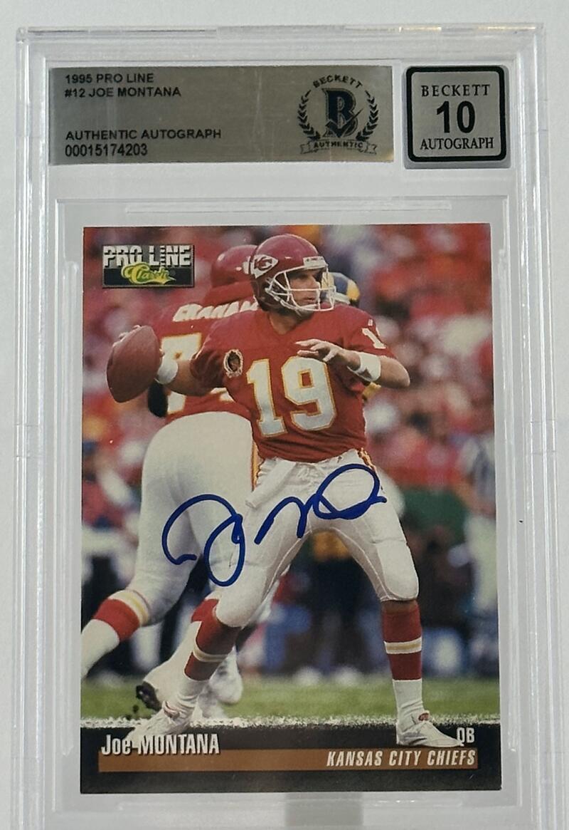 1995 Pro Line #12 Joe Montana Auto Kansas City Chiefs BGS Autograph 10
