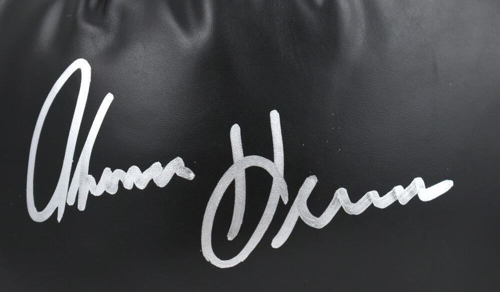 Tommy Hearns Autographed Black Everlast Boxing Glove *Left - Beckett W Hologram