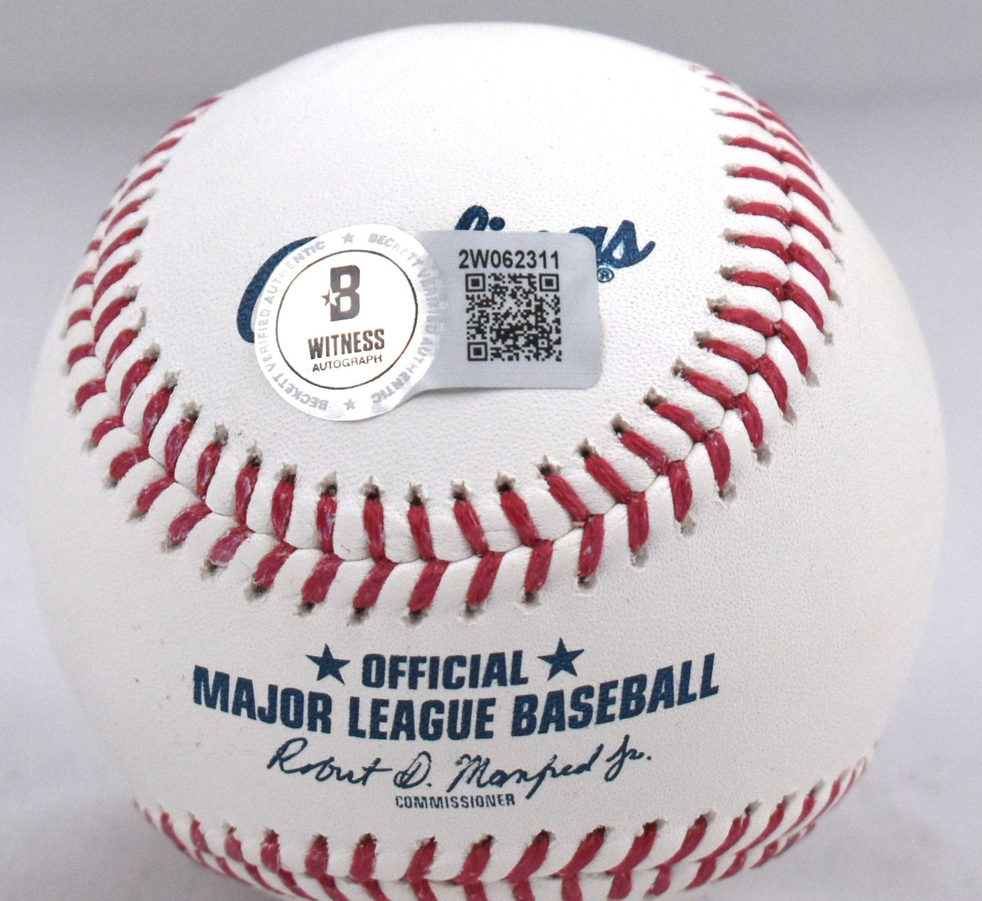 Rickey Henderson Signed Rawlings OML Baseball w/ 1406 SB - Beckett W Hologram