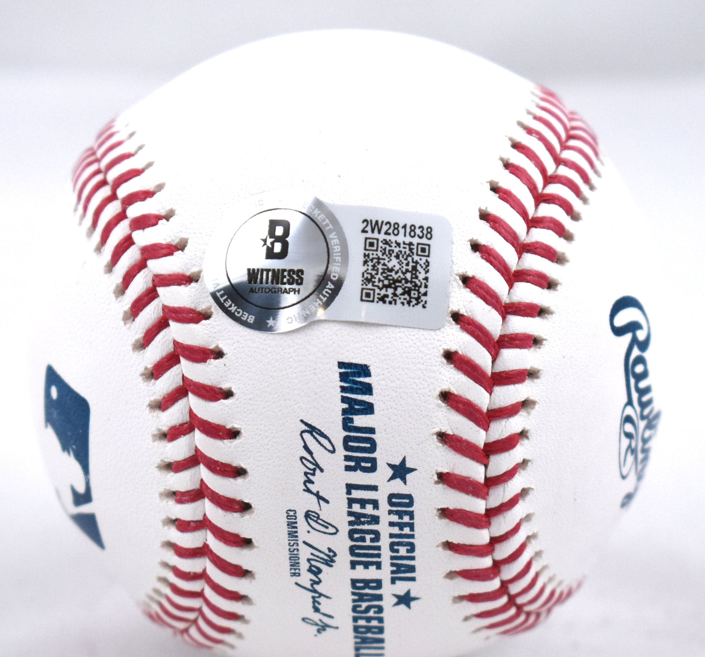 Rollie Fingers Autographed Rawlings OML Baseball - Beckett W Hologram *Blue