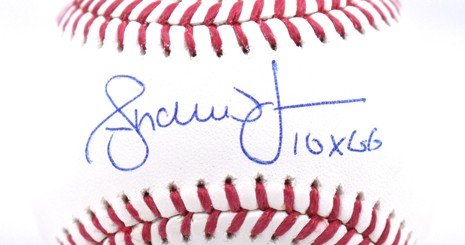 Andruw Jones Autographed Rawlings OML Baseball w/ 10x GG - Beckett W Hologram