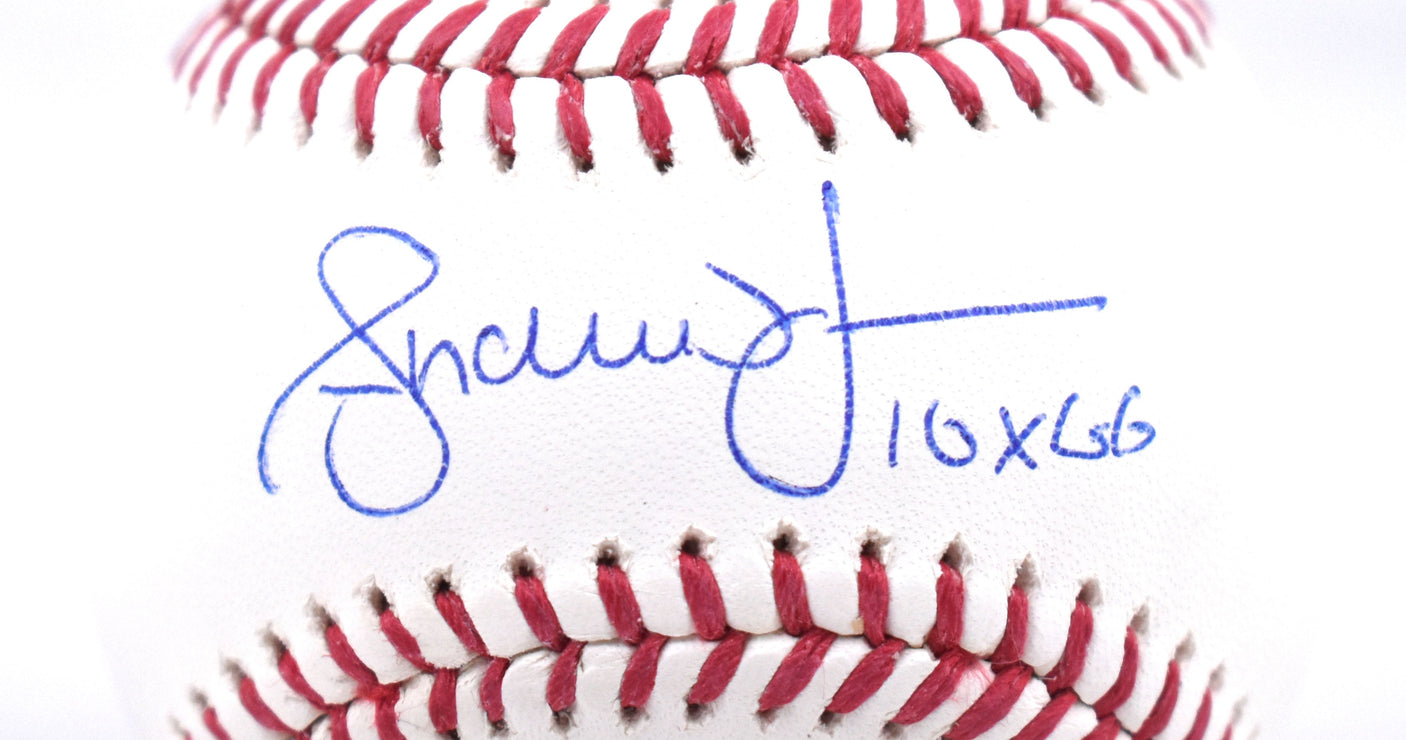 Andruw Jones Autographed Rawlings OML Baseball w/ 10x GG - Beckett W Hologram