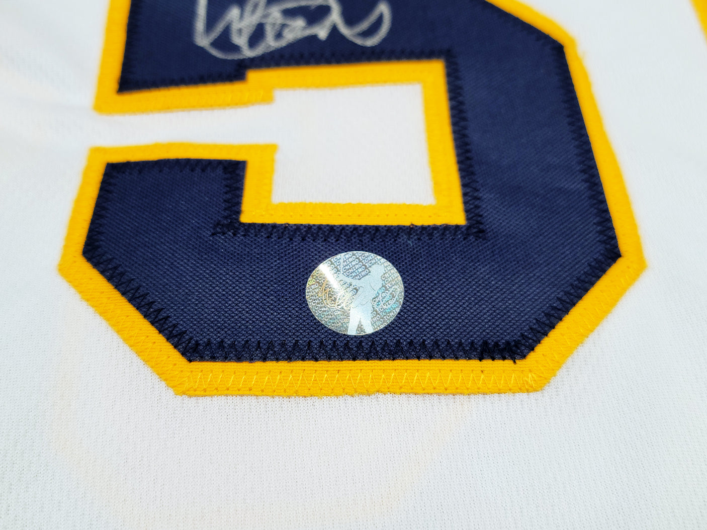 Orix Blue Wave Ichiro Suzuki Autographed White Jersey IS Holo Stock #202071