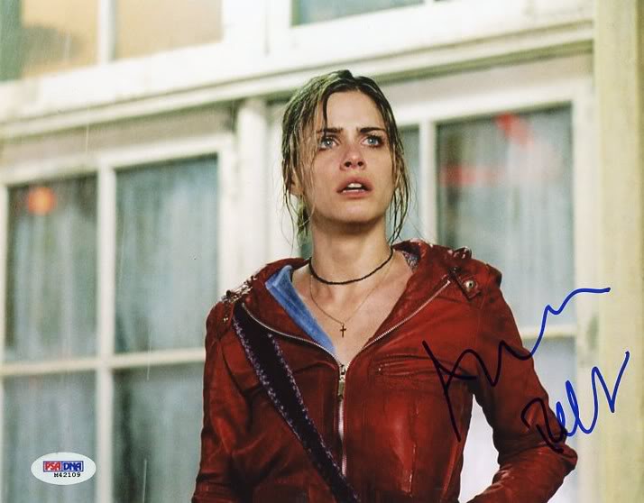 Amanda Peet Identity Signed Authentic 8X10 Photo Autograph PSA/DNA #M42109