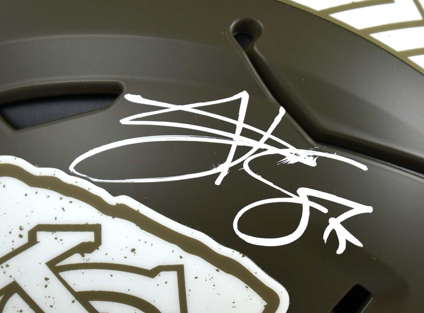 Travis Kelce Signed Chiefs F/S Salute SpeedFlex Helmet- Beckett W Holo *Smeared