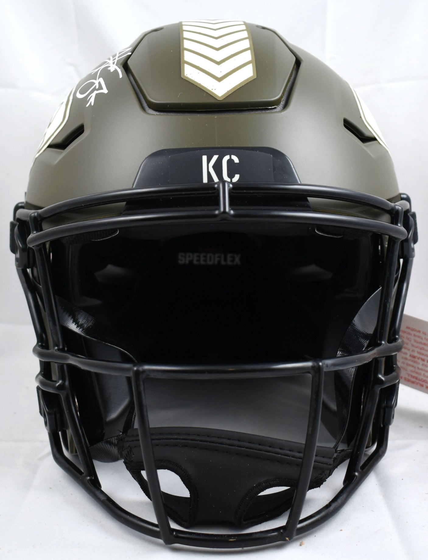 Travis Kelce Signed Chiefs F/S Salute SpeedFlex Helmet- Beckett W Holo *Smeared