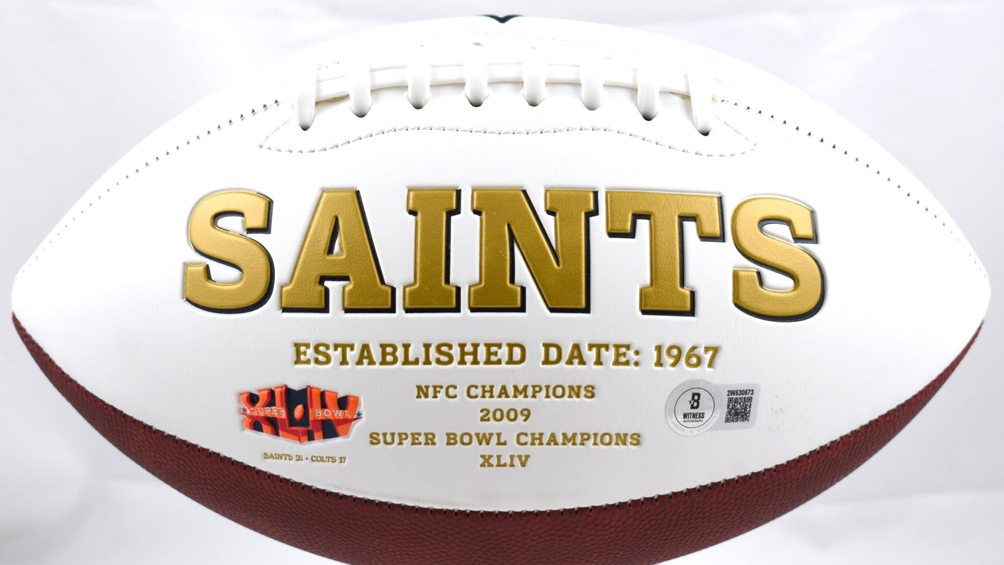 Alvin Kamara Autographed New Orleans Saints Logo Football - Beckett W Hologram