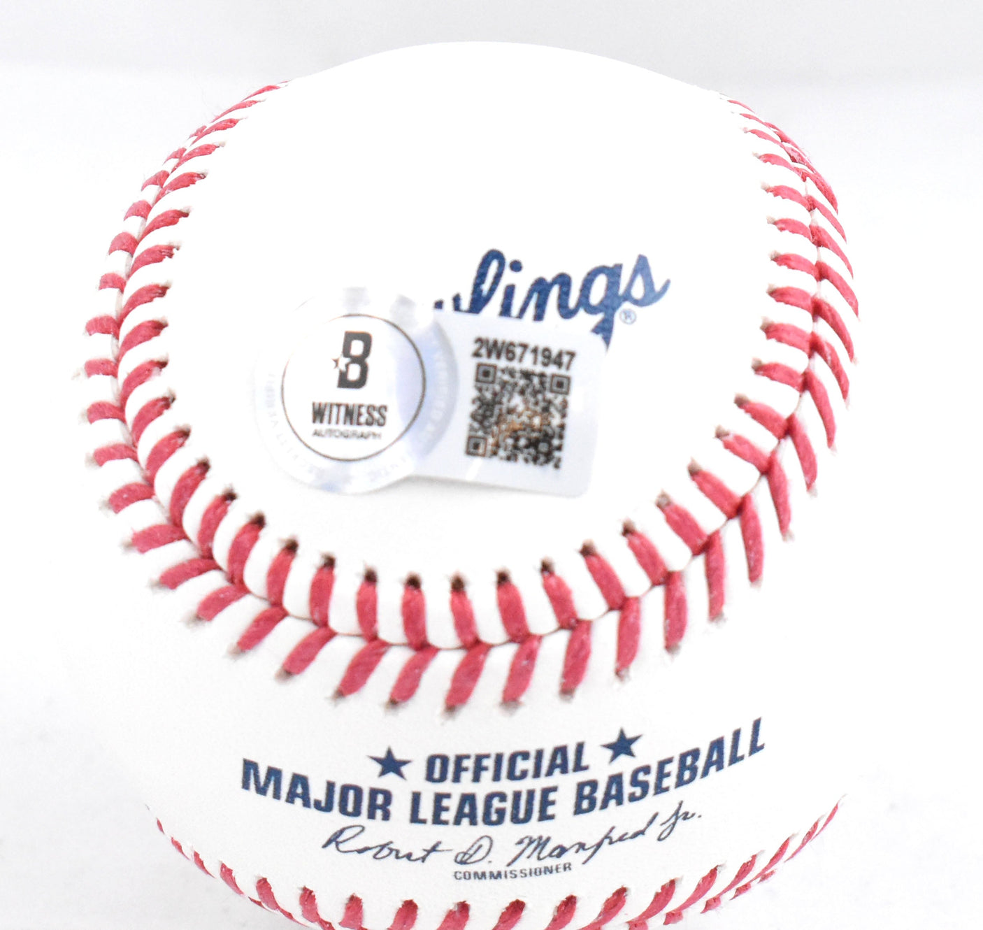 Tommy John Autographed Rawlings OML Baseball - Beckett W Hologram *Blue
