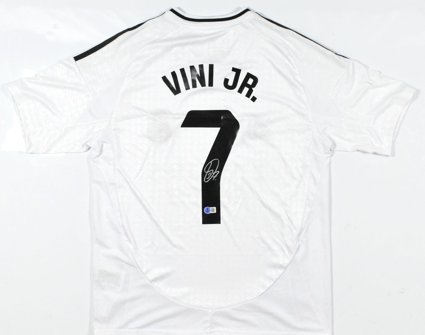 Vinicius Jr Autographed Real Madrid Home White Soccer Jersey #7 Beckett Hologram