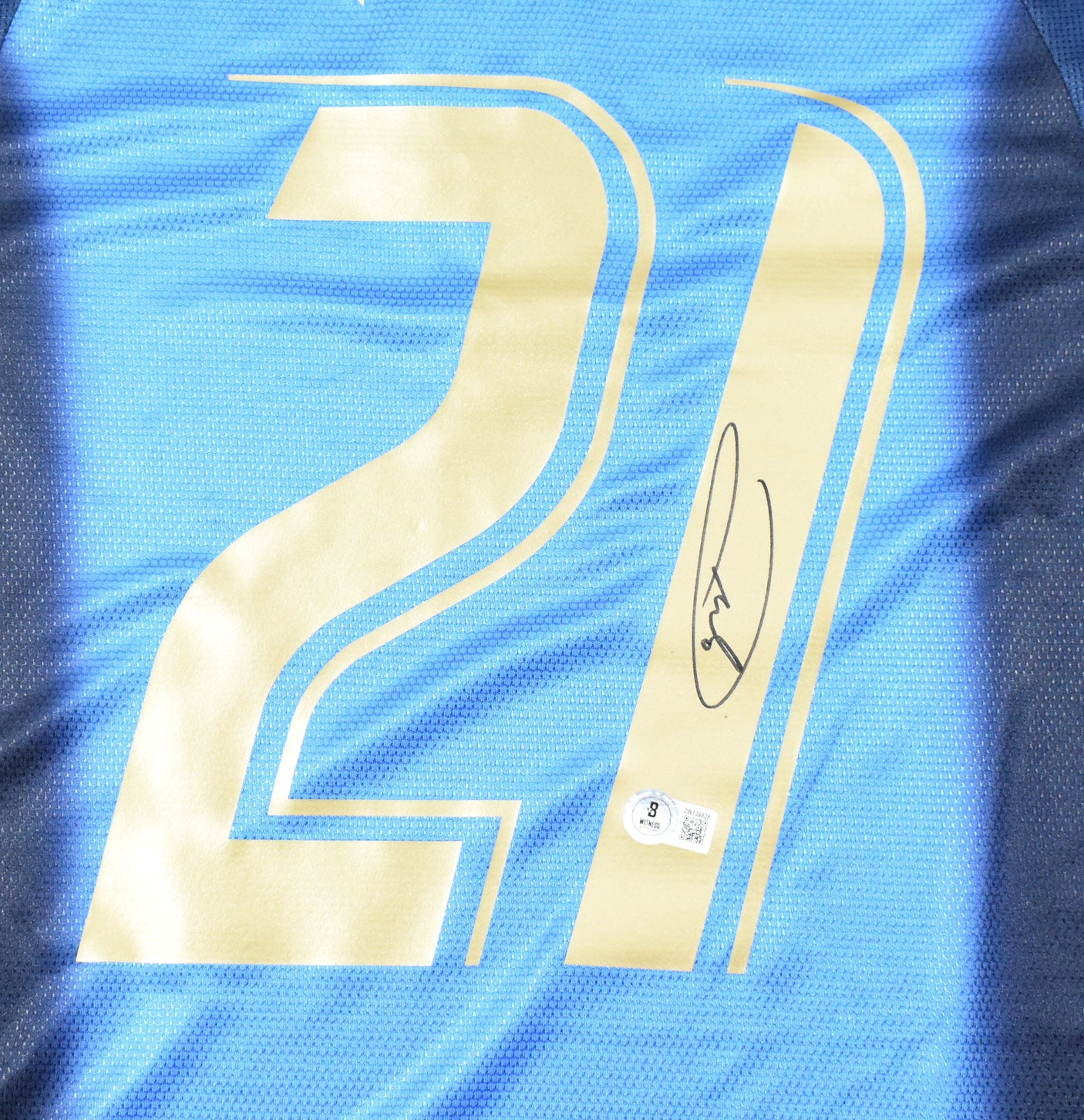 Andrea Pirlo Signed Italy FC Home Soccer Jersey #21 - Beckett Witnessed Hologram