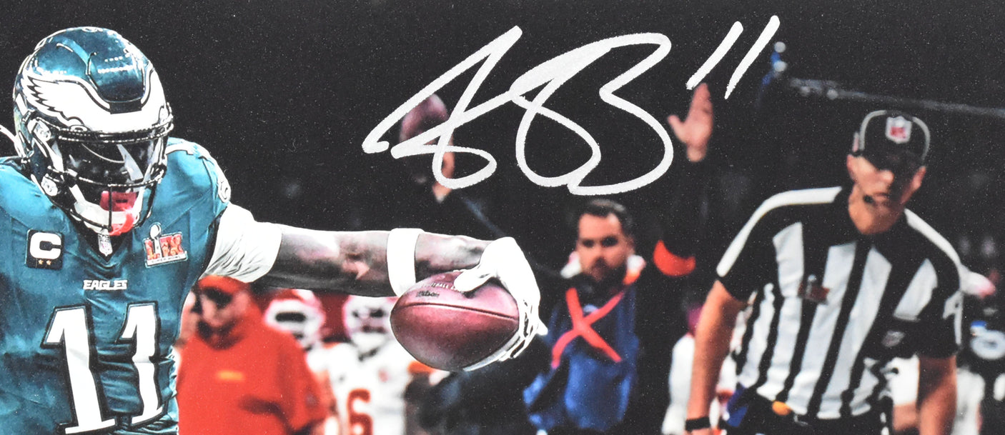 AJ Brown Autographed Philadelphia Eagles 8x10 Spotlight Photo - Beckett W Holo