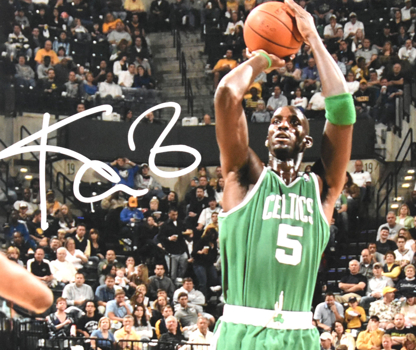 Kevin Garnett Autographed Boston Celtics 8x10 Jump Shot Photo-Beckett W Hologram