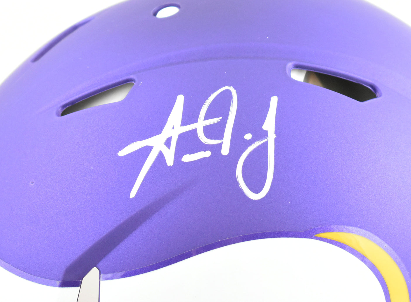 Aaron Jones Signed Vikings F/S Tribute Speed Authentic Helmet - Beckett W Holo