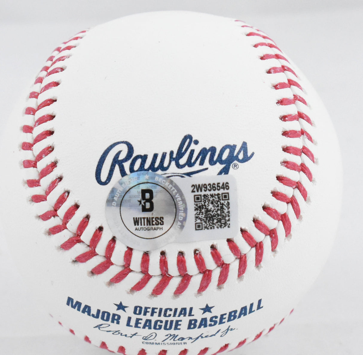 Reggie Jackson Autographed Rawlings OML Baseball HOF - Beckett W Hologram *Blue