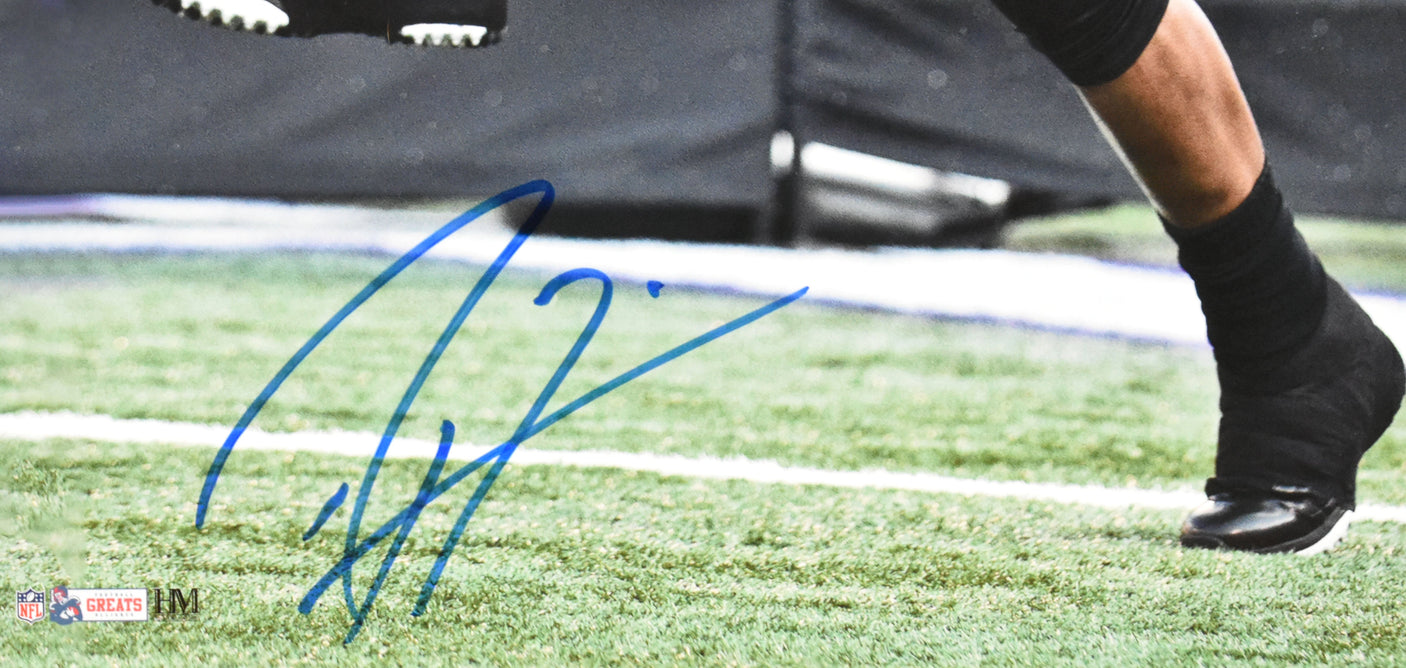 Ray Lewis Autographed Baltimore Ravens 16x20 Yell Photo - Beckett W Hologram