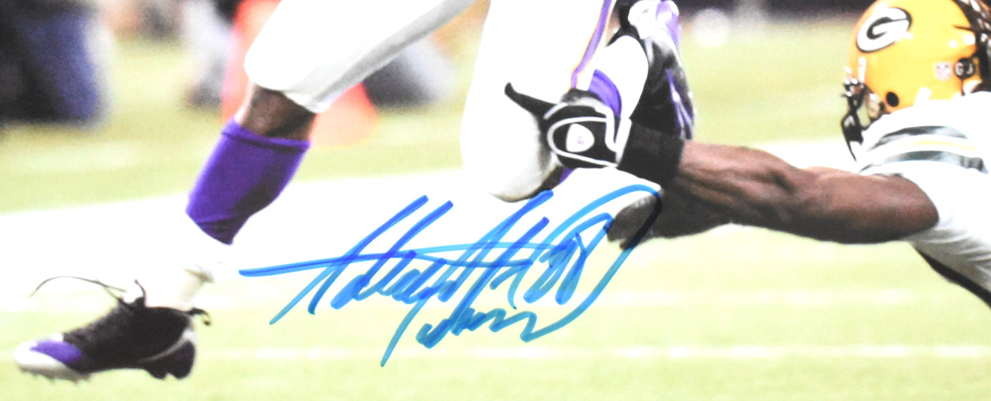Adrian Peterson Autographed Vikings 16x20 Running Photo - Beckett W Hologram
