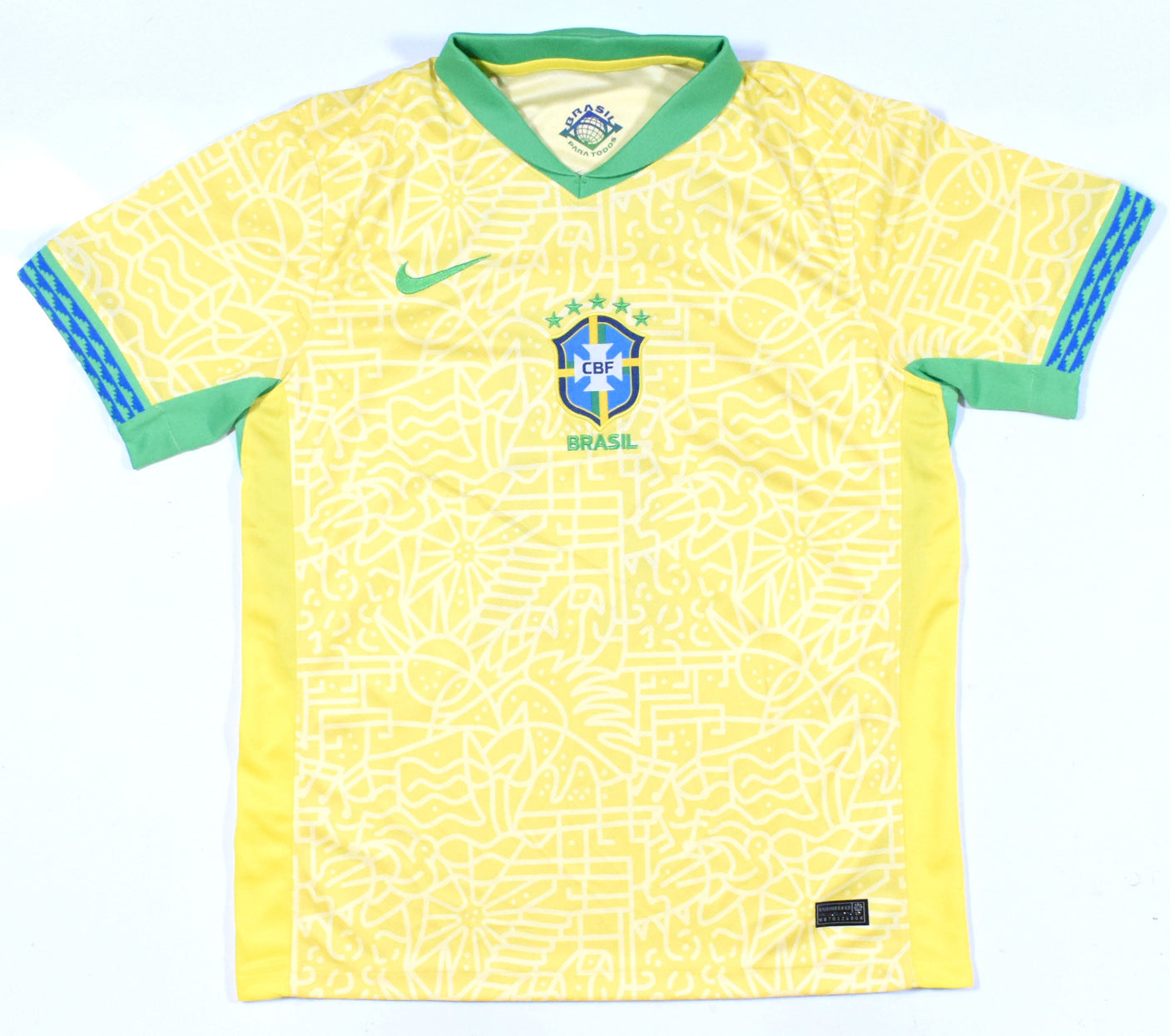 Raphinha Autographed Brazil Home Soccer Jersey #11 - Beckett Hologram *L