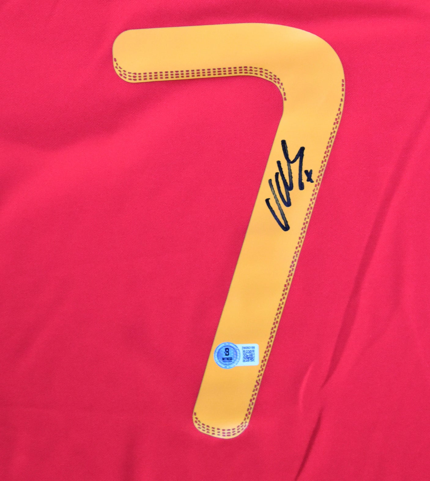 David Villa Autographed Spain Home Soccer Jersey #7 - Beckett W Hologram *L