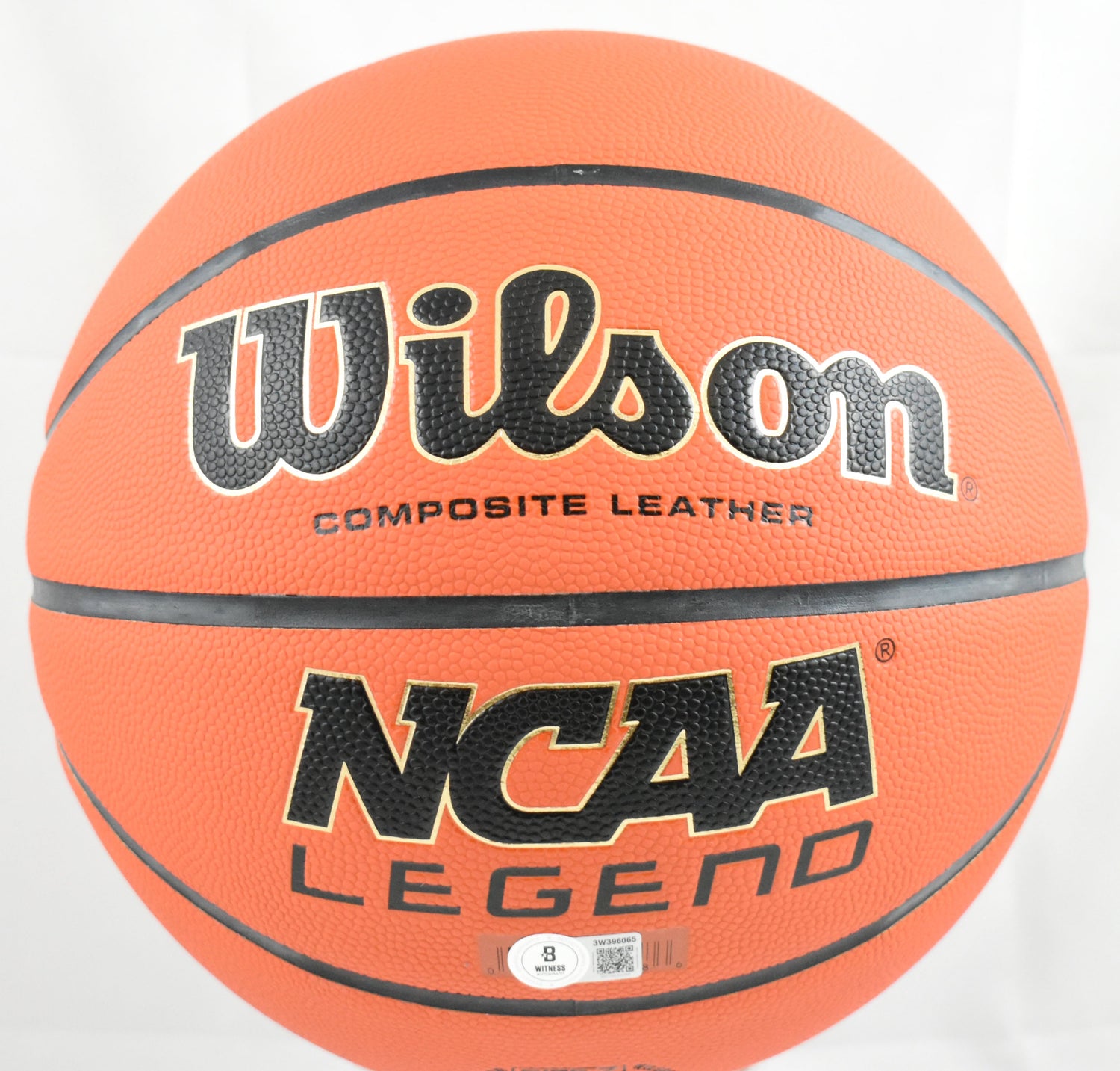 Jim Calhoun Autographed NCAA Wilson Basketball 3x NCAA Champs - Beckett W Holo