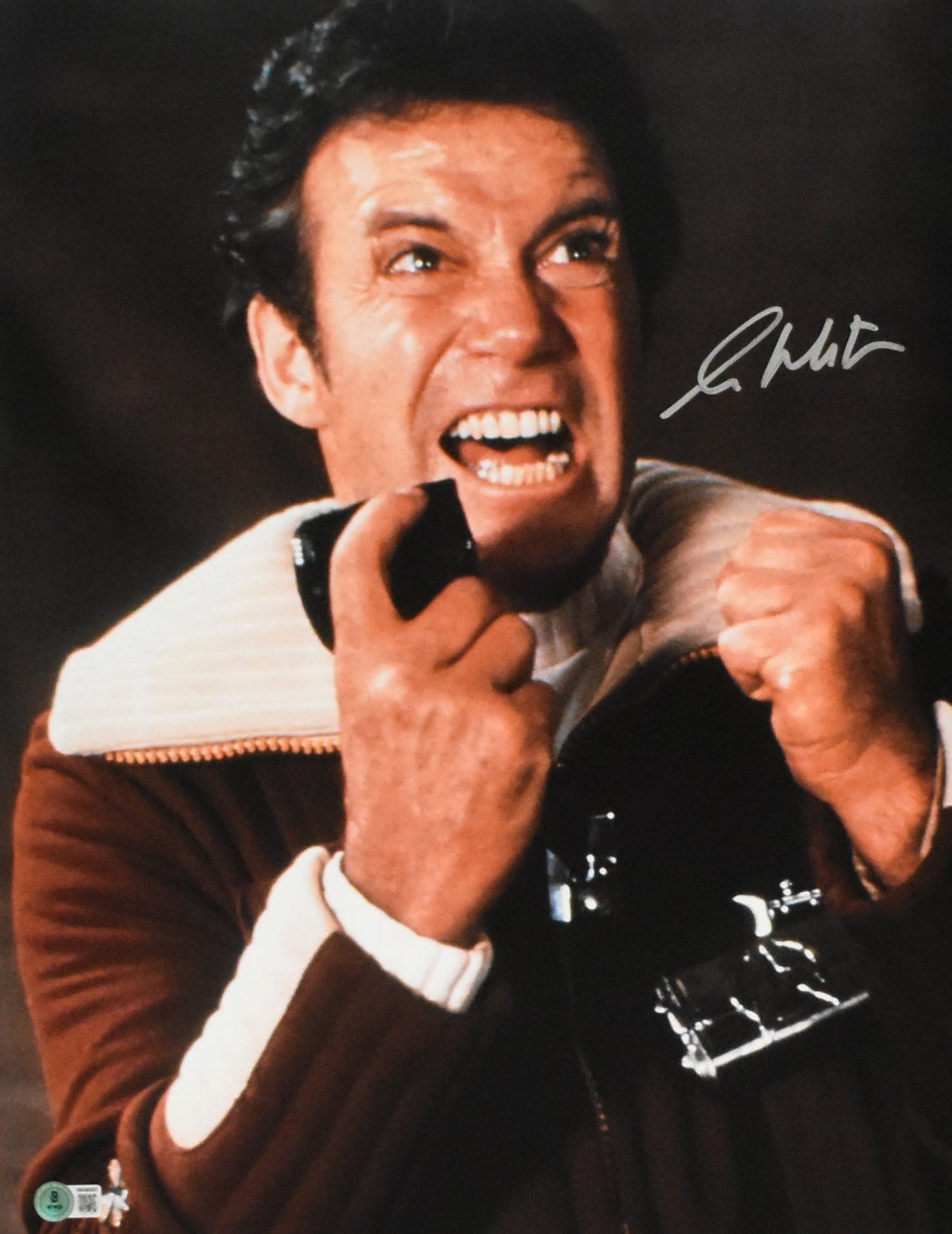 William Shatner Autographed Star Trek 16x20 Close Up Photo - Beckett W Hologram