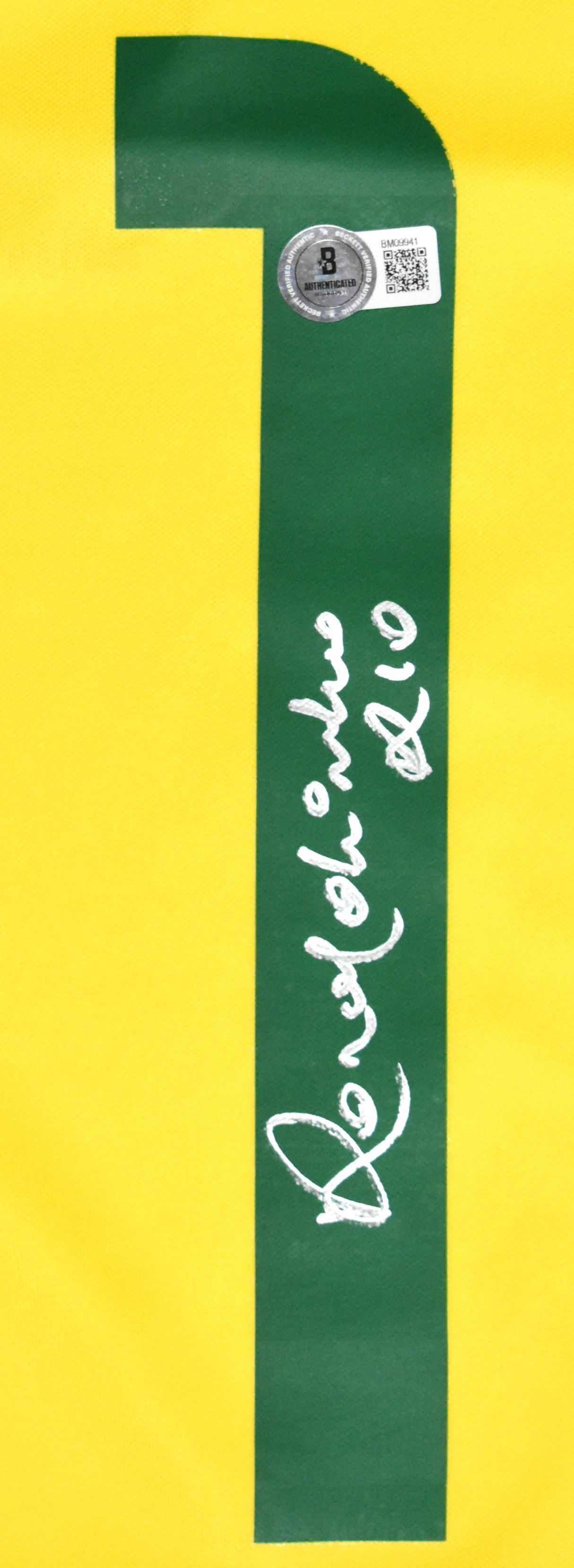 Ronaldinho Autographed Brazil Home Soccer Jersey #11 - Beckett Holo *M