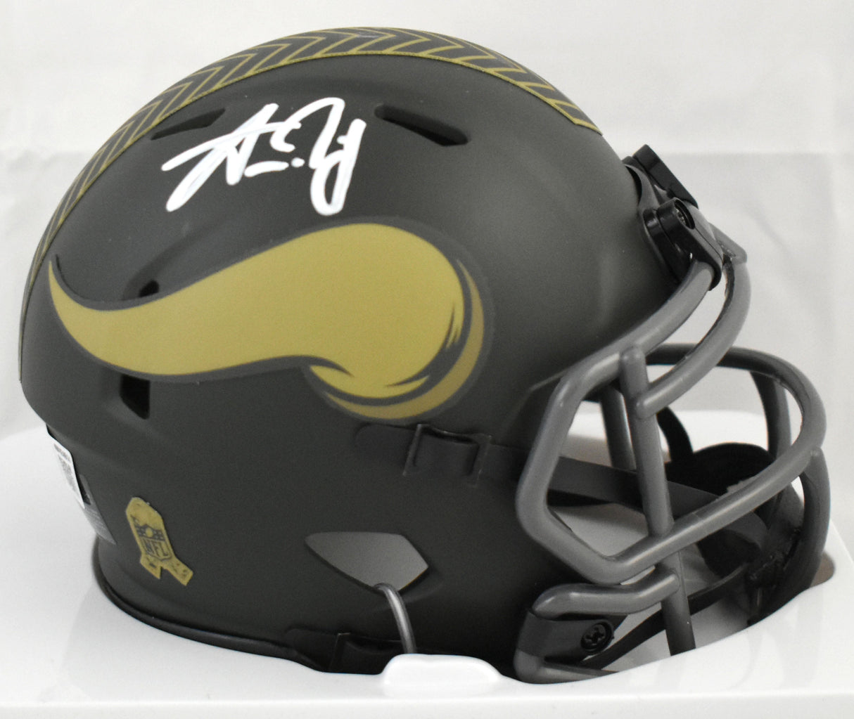 Aaron Jones Signed Minnesota Vikings Salute 2025 Speed Mini Helmet BeckettW Holo