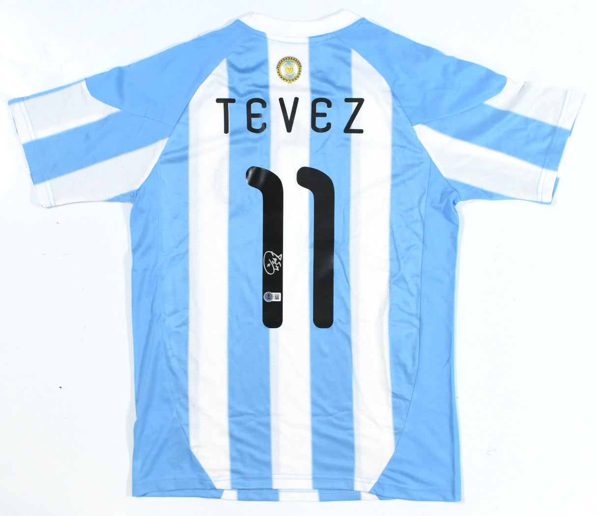 Carlos Tevez Autographed Argentina Home Soccer Jersey #11 - Beckett W Holo *M