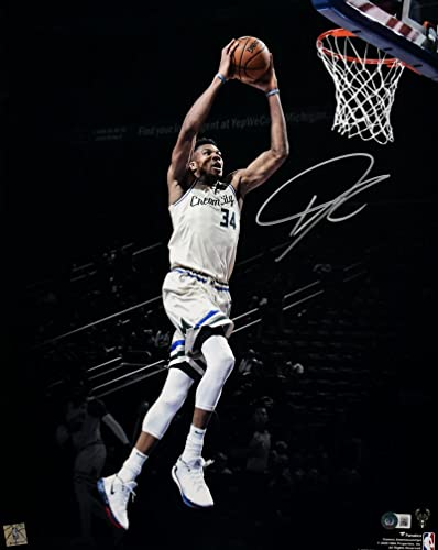 Giannis Antetokounmpo Autographed Bucks 16x20 Spotlight Dunk Photo-BeckettW Holo