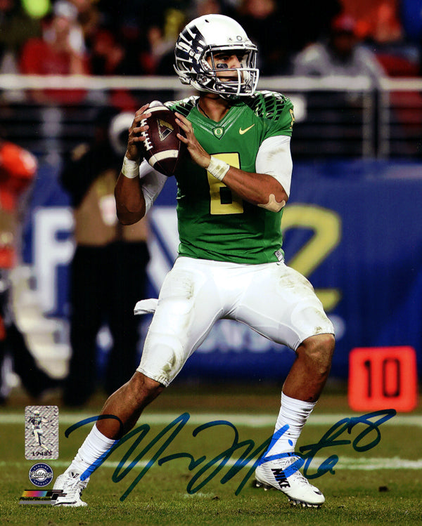 Marcus Mariota Autographed 8x10 Photo Oregon Ducks MM Holo Stock #89177