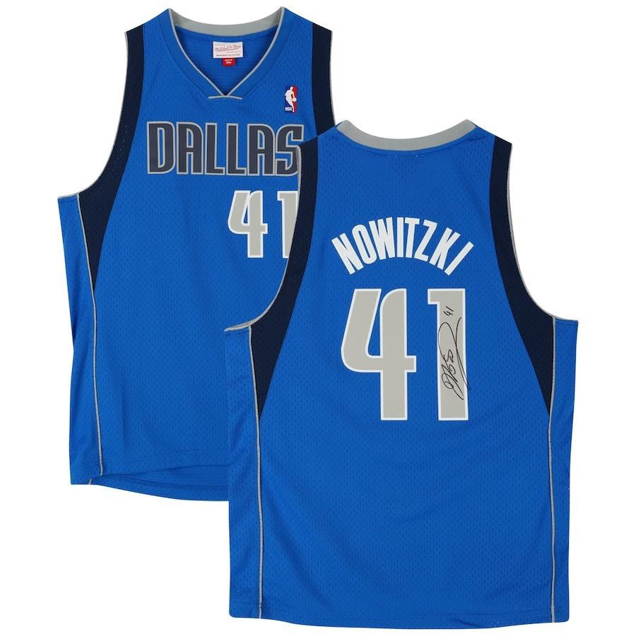 Dirk Nowitzki Signed Dallas Mavericks 2010-11 M&N HWC Swingman Jersey Fanatics