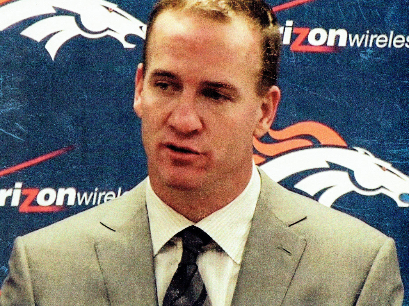 Broncos Peyton Manning '13 Press Conf Worn Zegna Custom Dress Shirt Photo Match