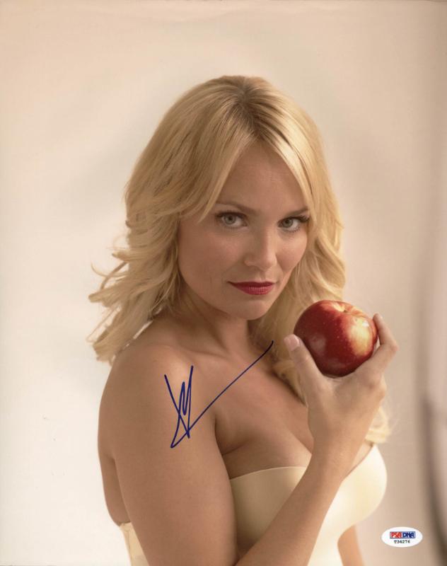 Kristin Chenoweth Sexy Signed Authentic 11X14 Photo Autographed PSA/DNA #T34276
