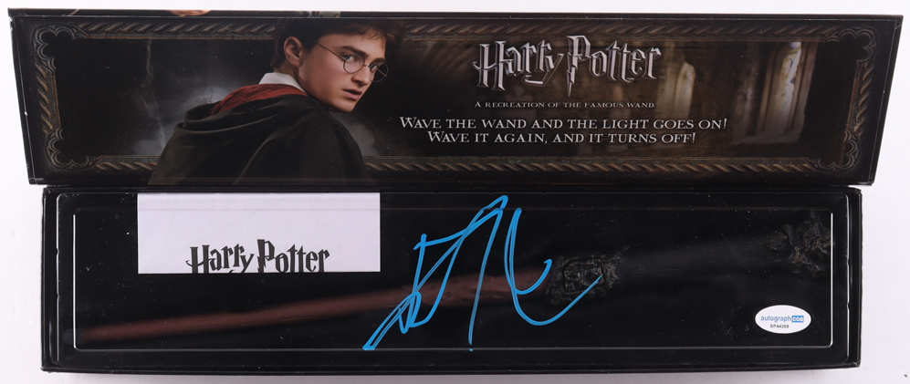 Daniel Radcliffe Signed "Harry Potter" Wand with Original Box - ACOA