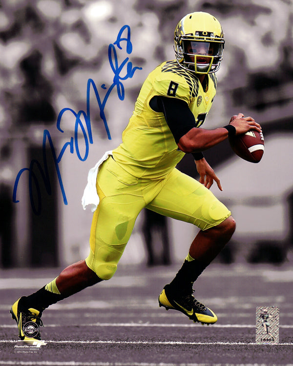 Marcus Mariota Autographed 8x10 Photo Oregon Ducks MM Holo Stock #89182