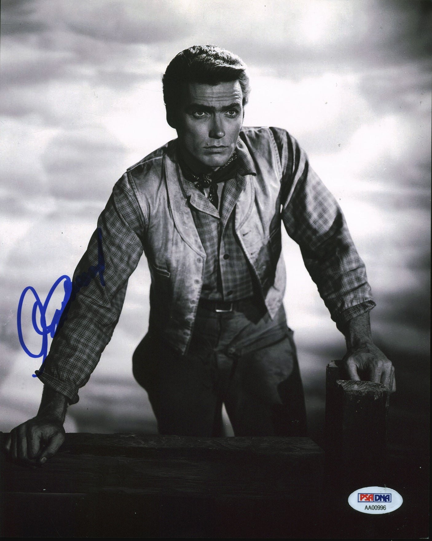 Clint Eastwood Rawhide Authentic Signed 8x10 Photo Autographed PSA/DNA #AA00996