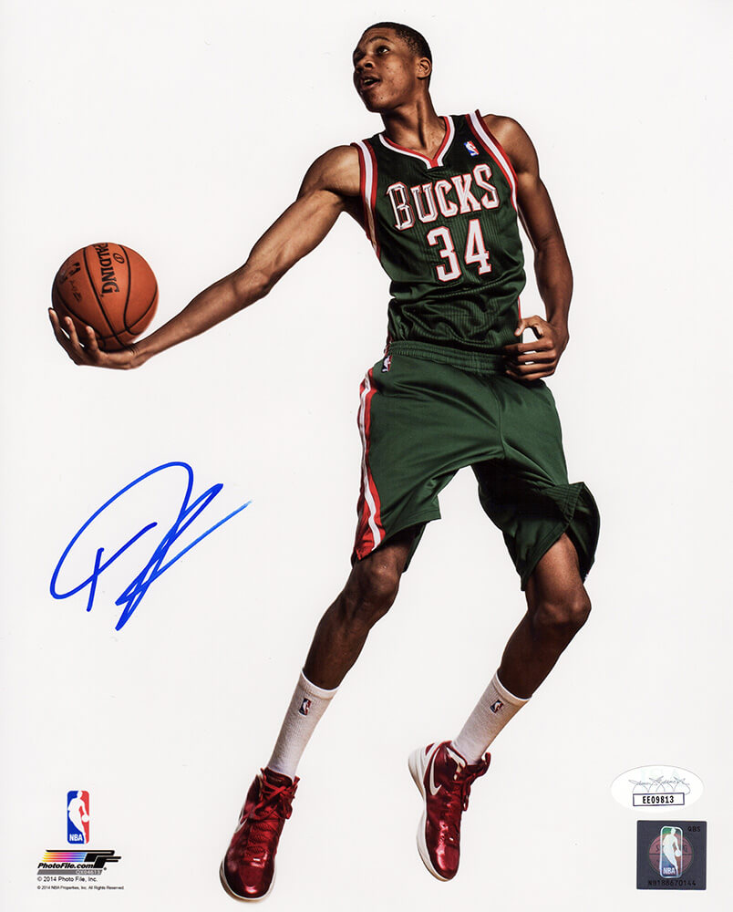 Giannis Antetokounmpo Signed Milwaukee Bucks Green Jersey Holding Basketball Pose 8x10 Photo - (JSA)