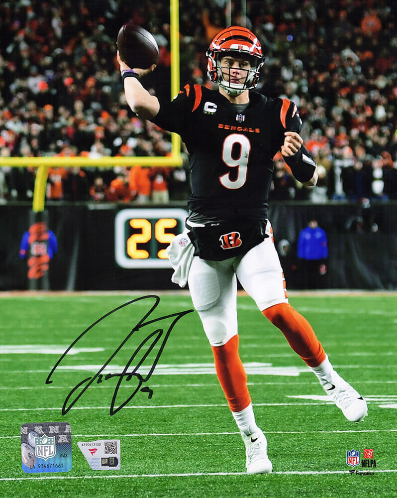 Joe Burrow Signed Cincinnati Bengals Black Jersey Throwing Night Game 8x10 Photo - (Fanatics)