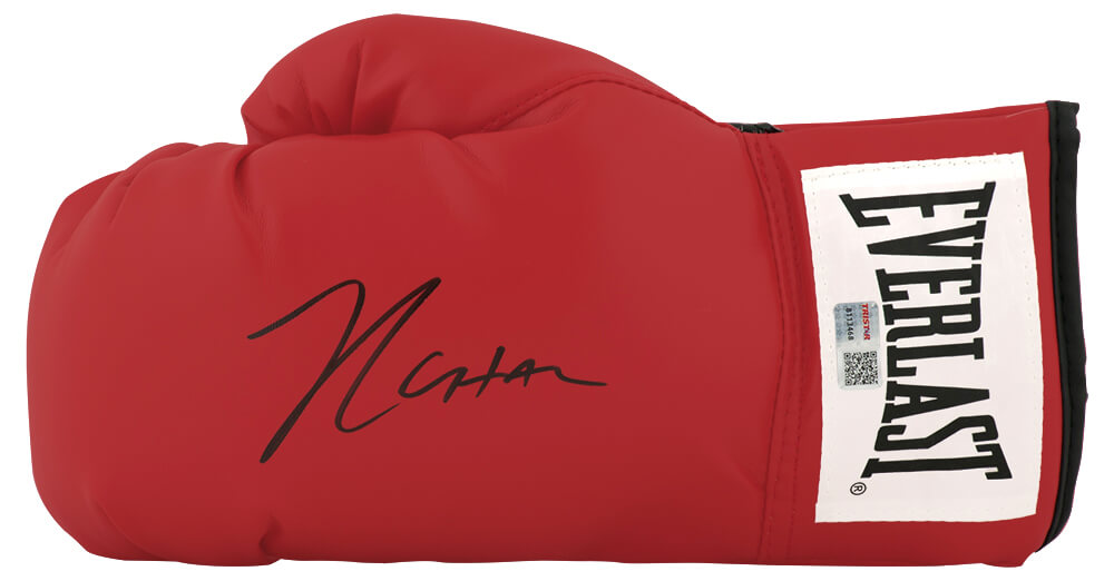Julio Cesar Chavez Signed Everlast Red Boxing Glove - (Tri-Star)
