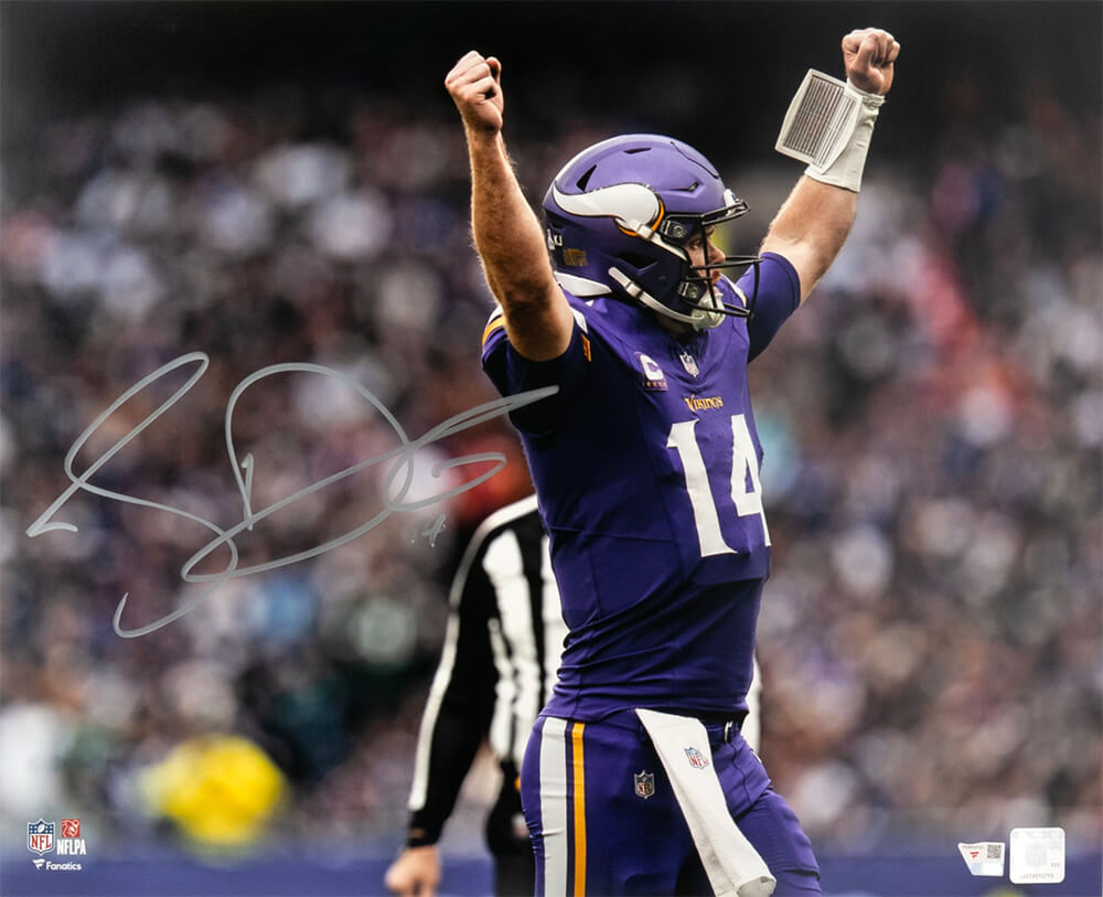 Sam Darnold Signed Minnesota Vikings Passing 16x20 Photo - (Fanatics)