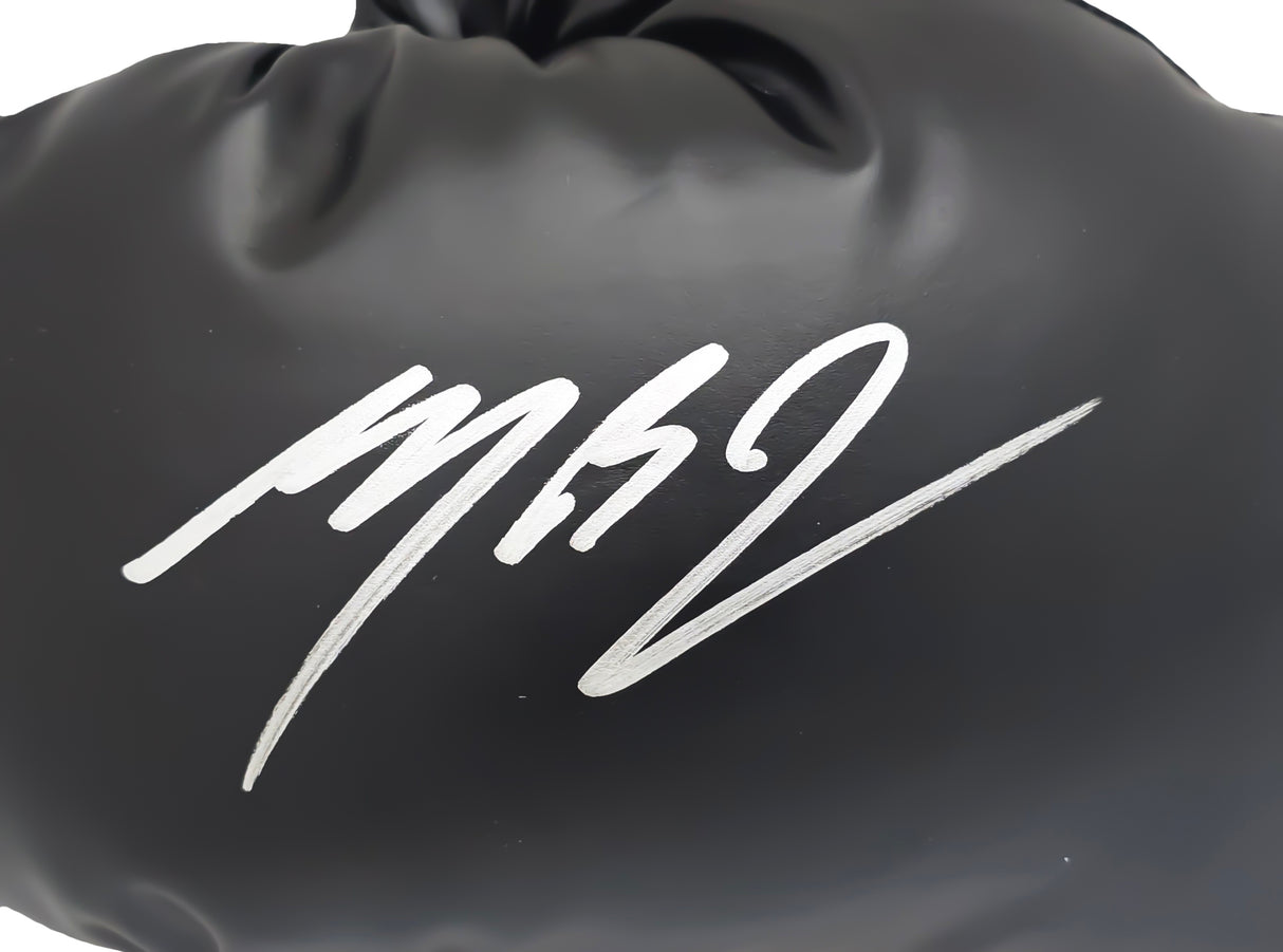 Michael B. Jordan Autographed Black Everlast Boxing Glove Left Handed LH Beckett BAS Witness Stock #220645